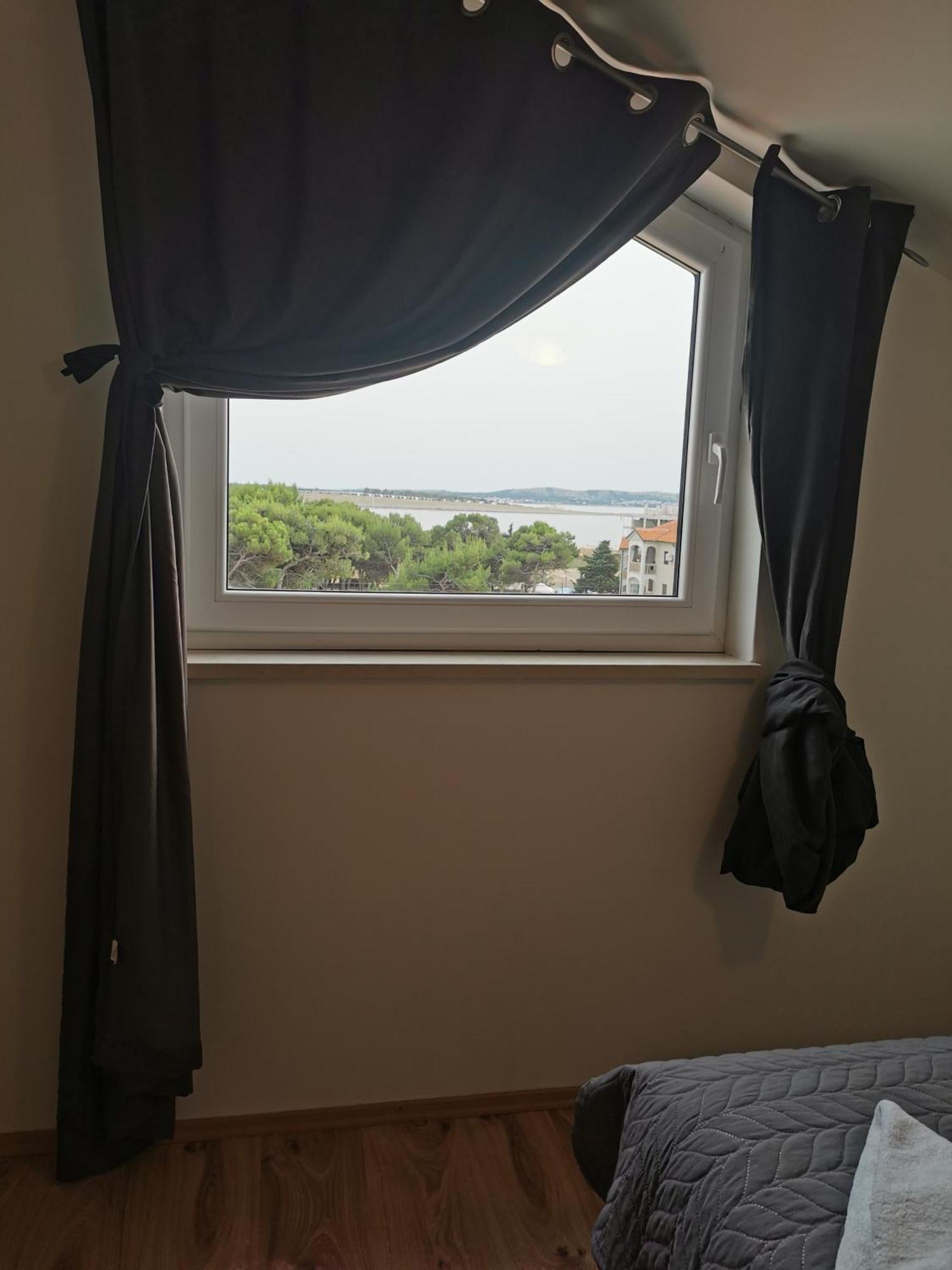 Apartments Riva Povljana Bagian luar foto